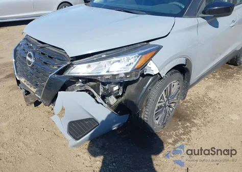 2023 Nissan Kicks Sv Xtronic Cvt z USA, uszkodzony, nr VIN 3N1CP5CV0PL468890